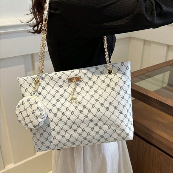 ⚠️Clearance Chain Shoulder Tote Bag Elegant White Patterned Bag with Gold Chain - Picture 5 of 11
